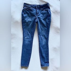 Blue Universal Thread Jeans
